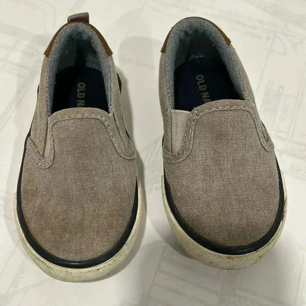Old Navy Baby Boys Canvas Mollusk slip on shoes